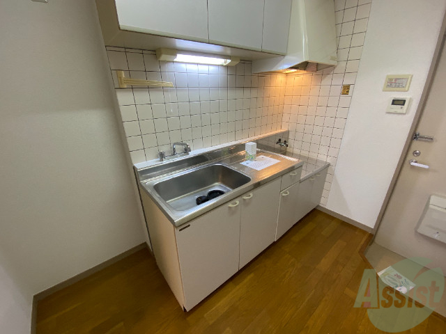 キッチン　シンプルなキッチンです。一人暮らしは最適ですね。