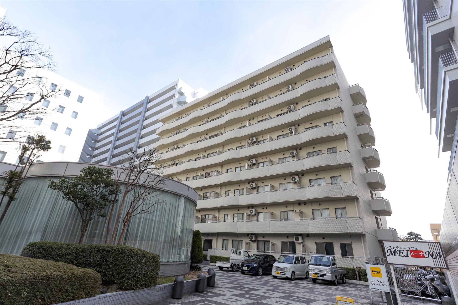 建物外観　五橋駅すぐ立地ながら、大通りから1本中に入った場所なので落ち