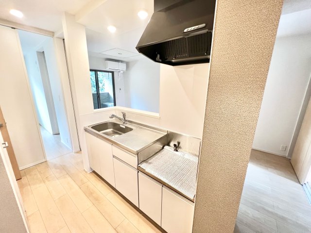 キッチン　※別部屋参考写真