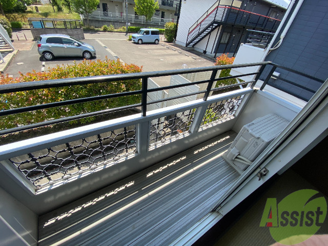 バルコニー　洗濯物がたくさん干せるバルコニーで嬉しいですね。