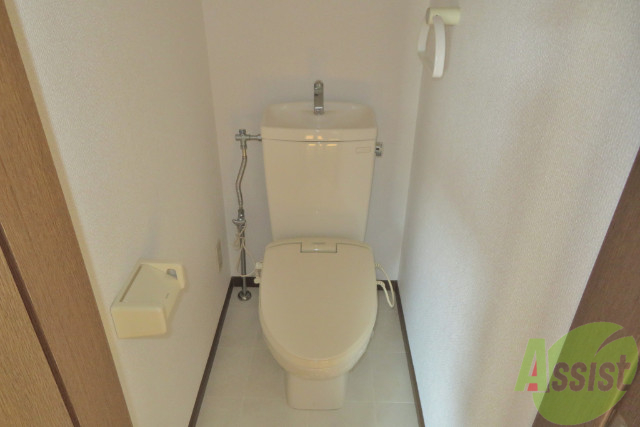 トイレ　トイレは座面が暖かくなるタイプですね。