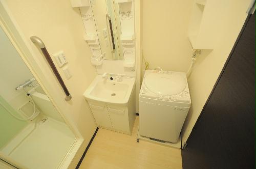 洗面設備　備品や設備仕様は号室によって異なります。