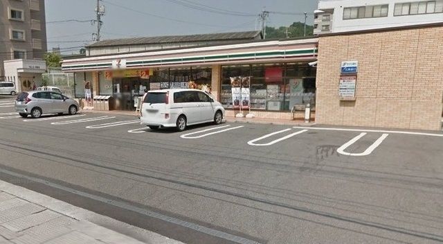 コンビニ　セブンイレブン（コンビニ）まで850m