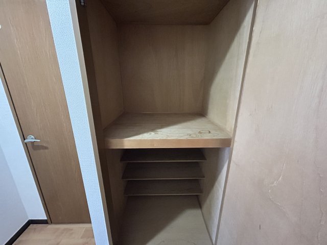 収納　玄関前収納