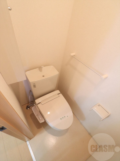 トイレ　温水洗浄便座