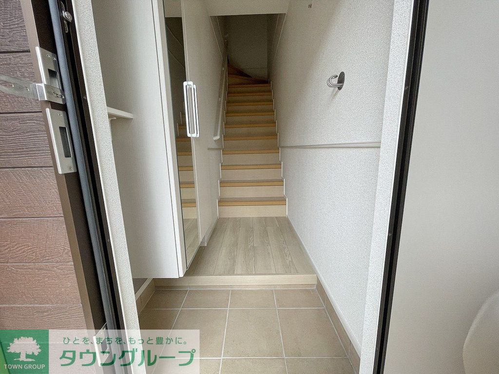 玄関　同施工会社・同タイプ