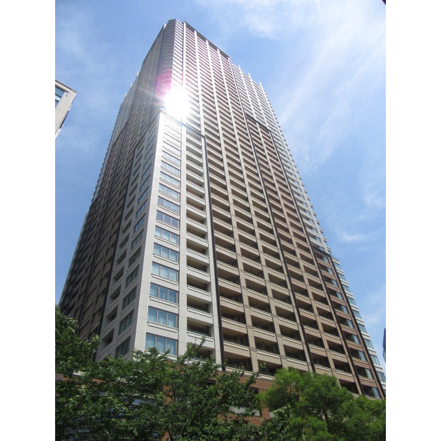 建物外観　地上４４階地下２階建