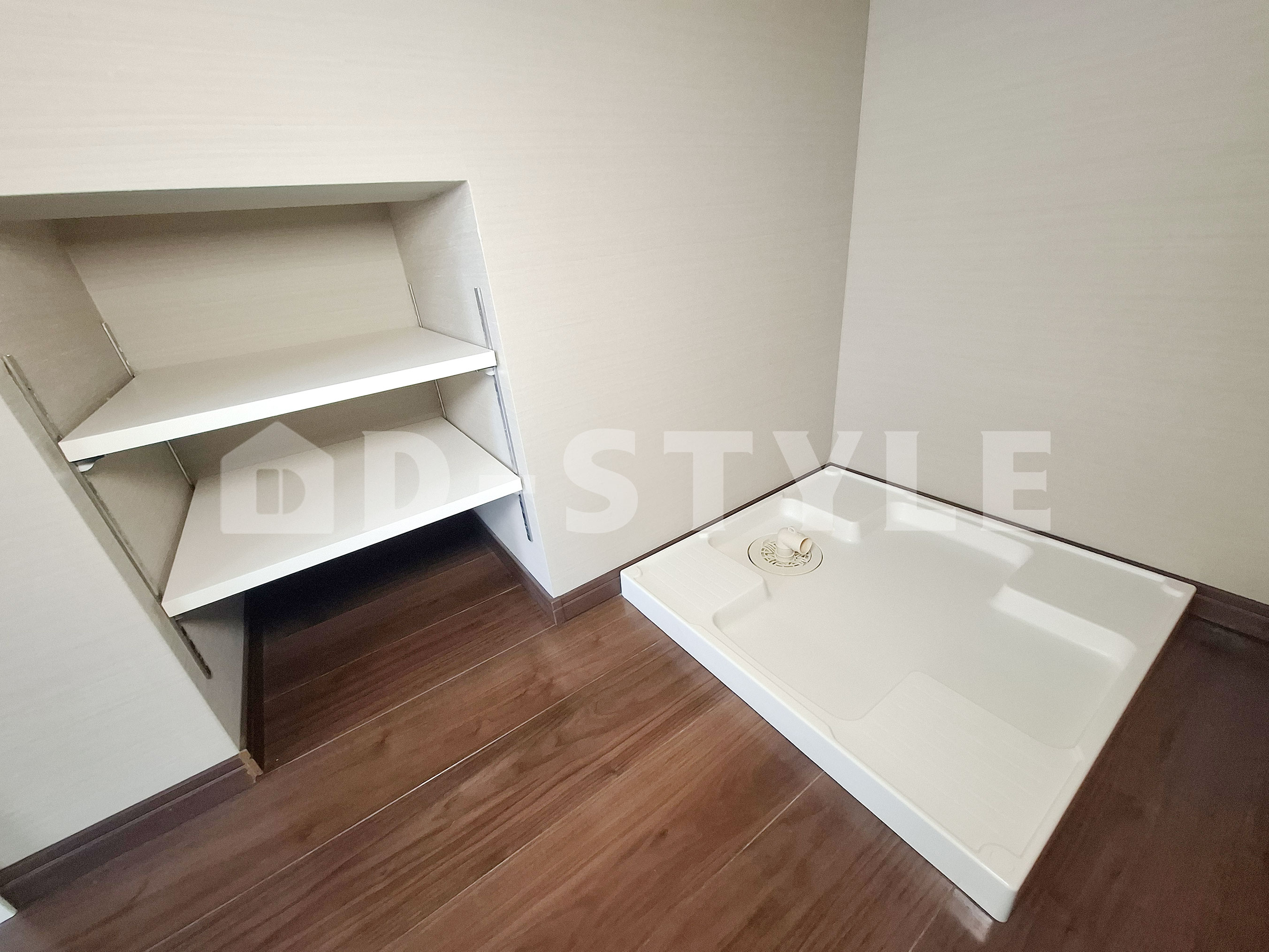 洗面設備　室内洗濯機置き場、収納あり