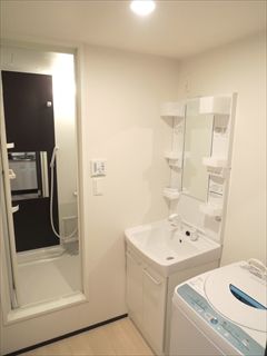 その他部屋・スペース　独立洗面台があります。