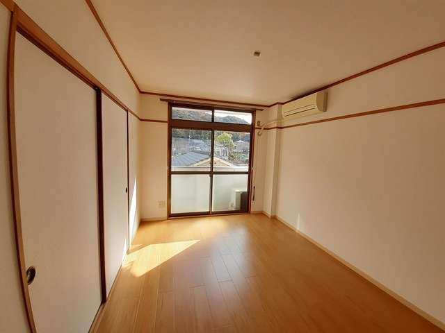 居室・リビング　居間です