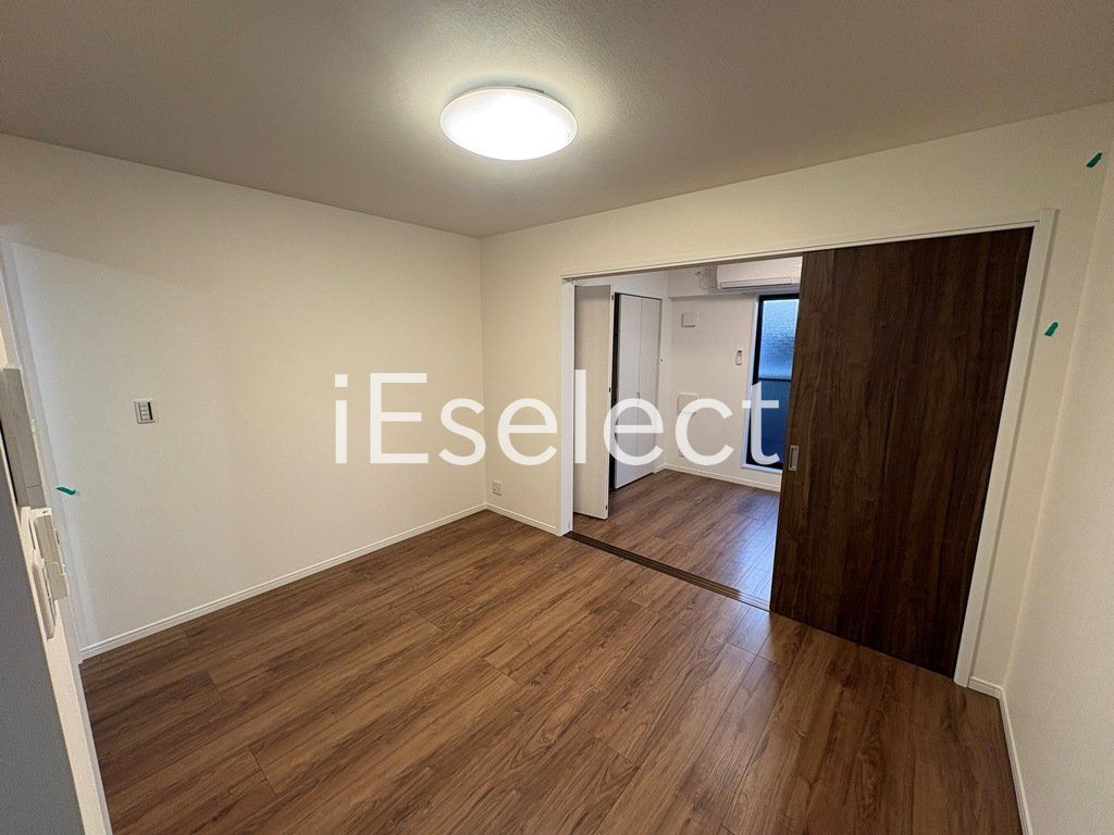 居室・リビング　広々開放的なリビングです♪