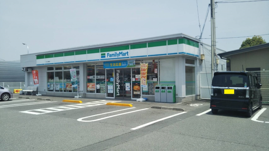 コンビニ　ファミリーマート 川之江妻鳥店（コンビニ）まで768m