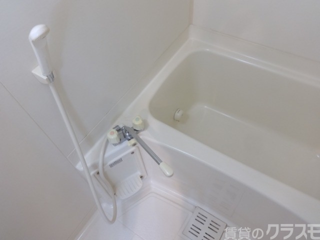 バス・シャワールーム　一日のお疲れをお取りください。