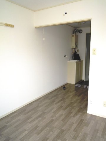 居室・リビング　※別号室の参考写真