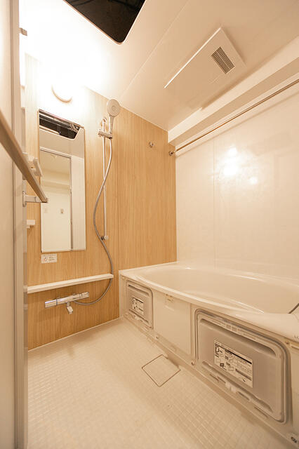 バス・シャワールーム　※別部屋参考写真