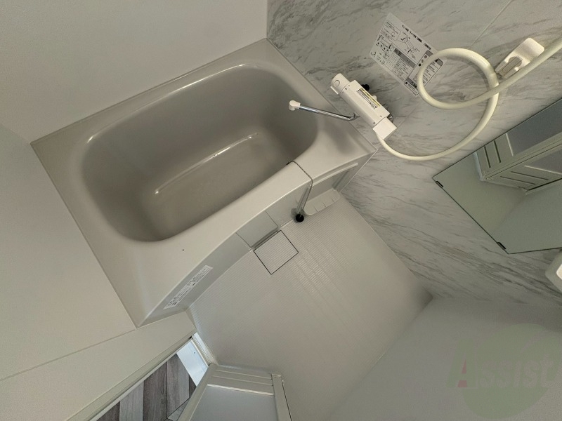 バス・シャワールーム　お風呂になります。一日の疲れを癒してくださいね。