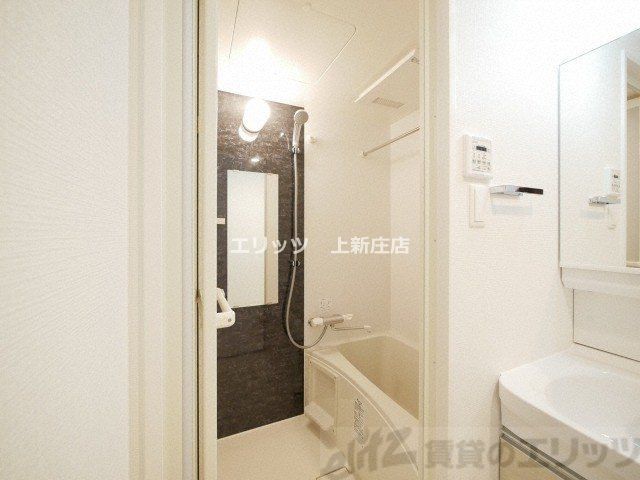 バス・シャワールーム　洗面