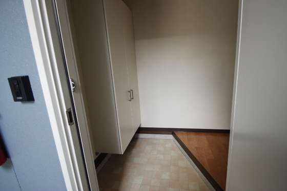 玄関　※改装前のお写真です