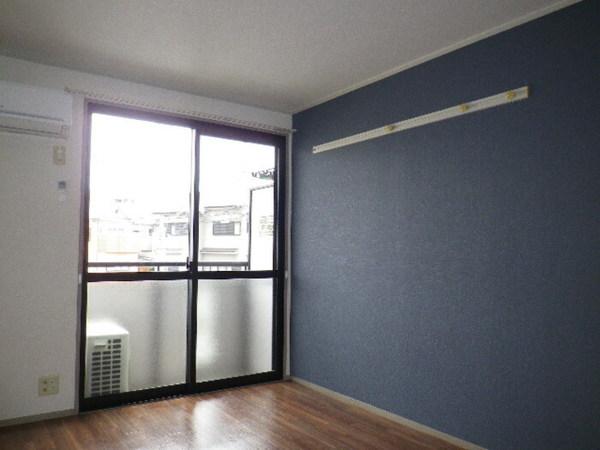 居室・リビング　室内きれいです！