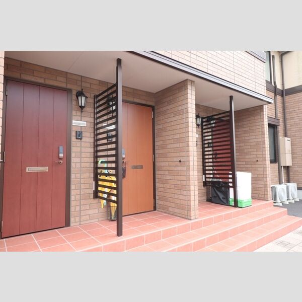 エントランス　清潔なエントランスです