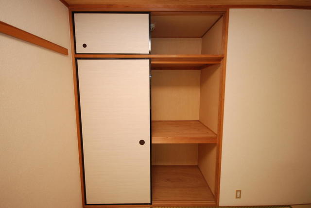 収納　和室　押入　開