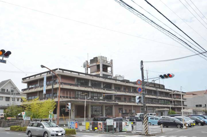 役所　竹原市役所（役所）まで184m