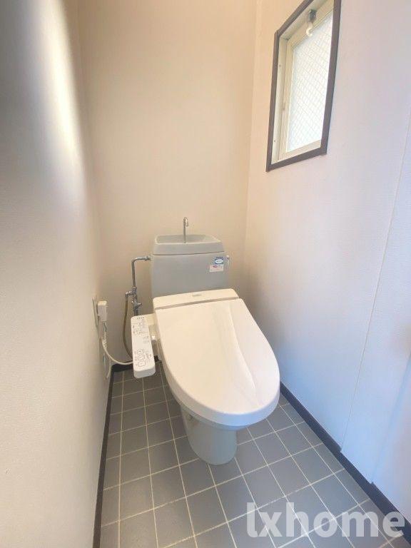 トイレ　落ち着いたトイレです