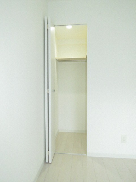 収納　収納力のあるウォークインクローゼットです！