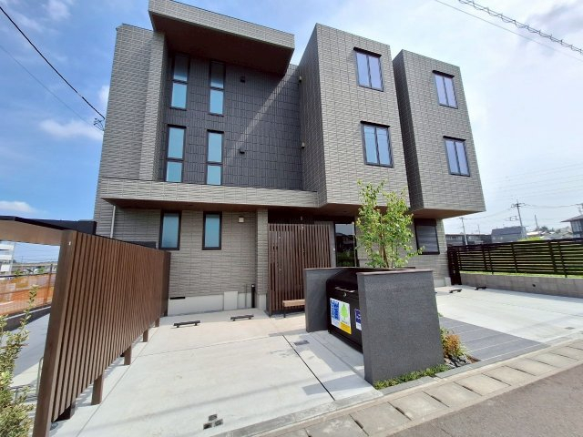 建物外観　旭化成ヘーベルメゾン　ペット共生