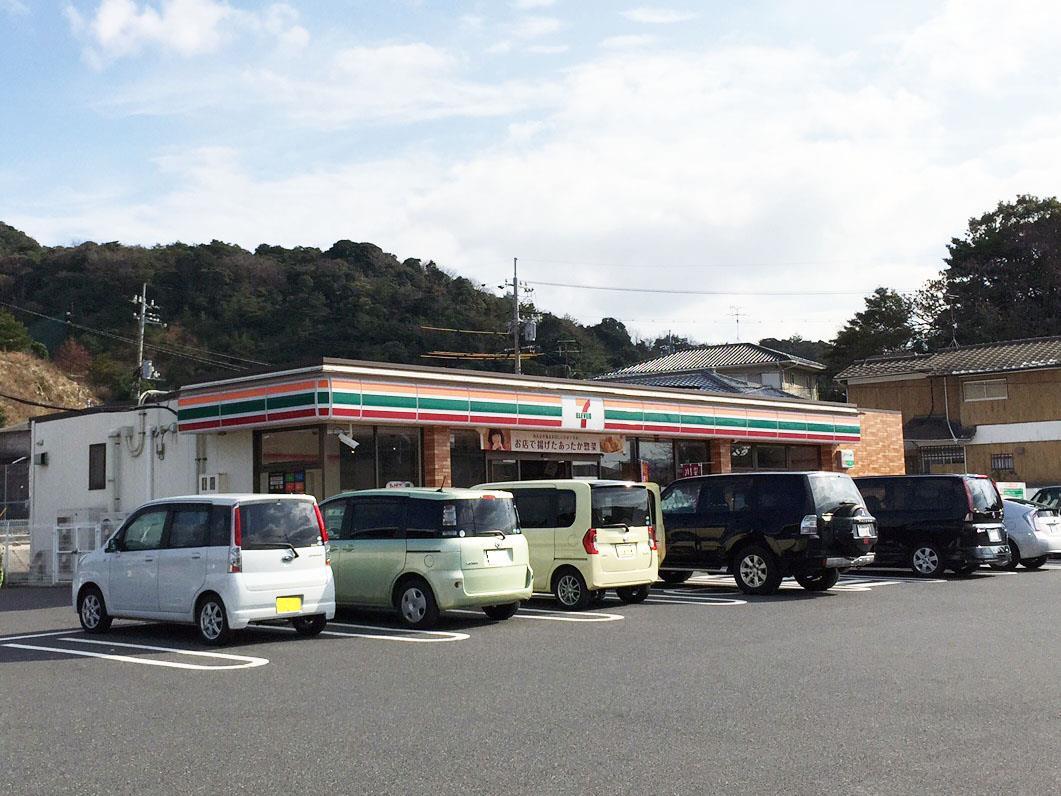 コンビニ　セブンイレブン下関小串店（コンビニ）まで698m