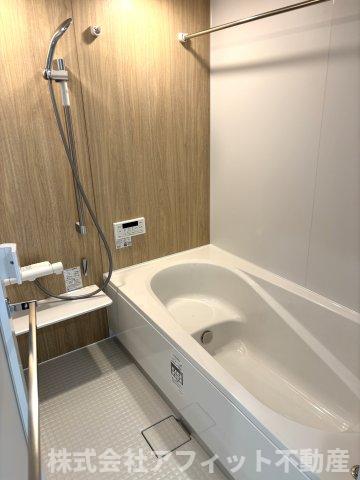 バス・シャワールーム　追い焚き機能付き