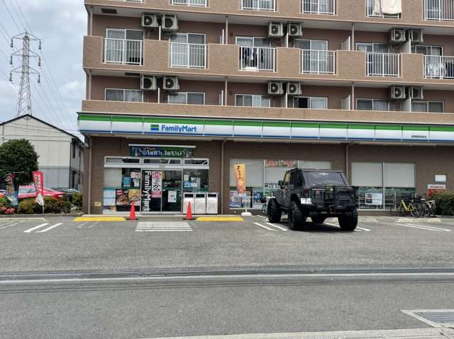コンビニ　ファミリーマート座間郵便局前店（コンビニ）まで711m