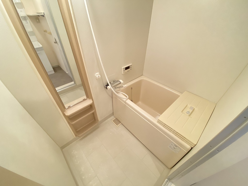 バス・シャワールーム　別号室の参考写真です。