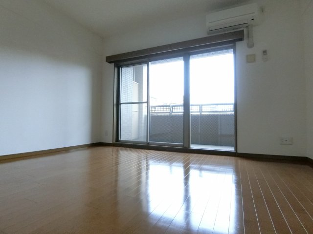 居室・リビング　詳細は、RISUMO江坂本店→06-6155-7137まで♪