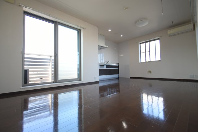 居室・リビング　別号室参考写真