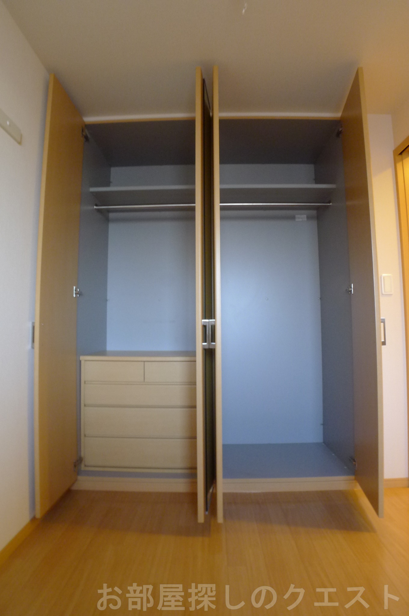 収納　（写真は同タイプ）