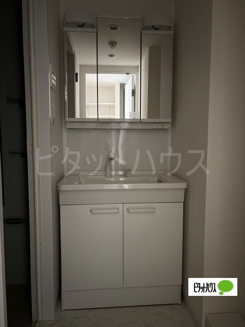 洗面設備　建築中