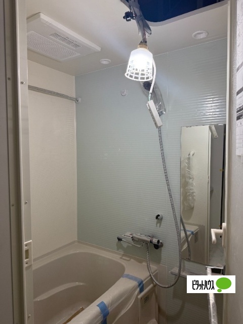 バス・シャワールーム　建築中