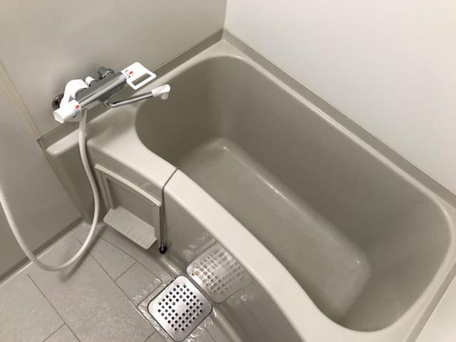 バス・シャワールーム　バス