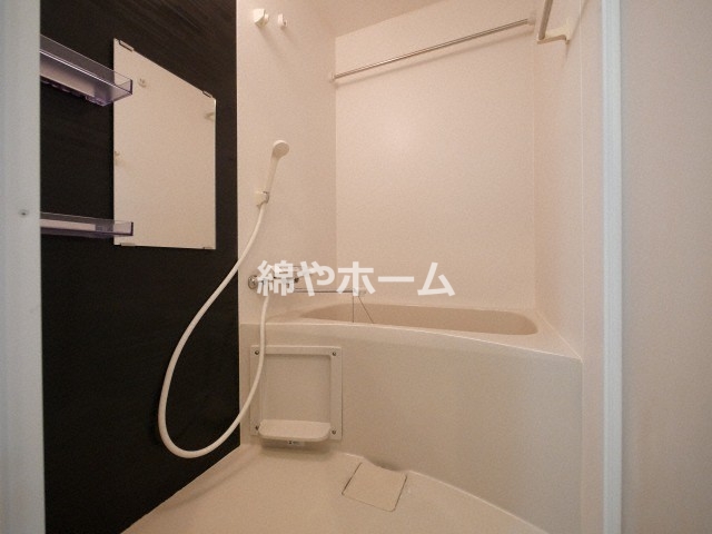 バス・シャワールーム　ゆったり過ごせるお風呂です