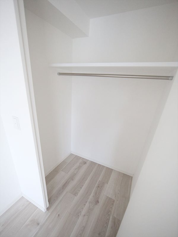 収納　ウォークインクローゼット（収納充実してます）