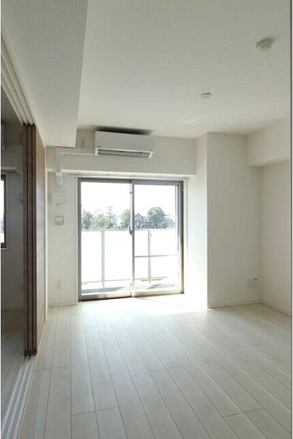 居室・リビング　エアコン付きです