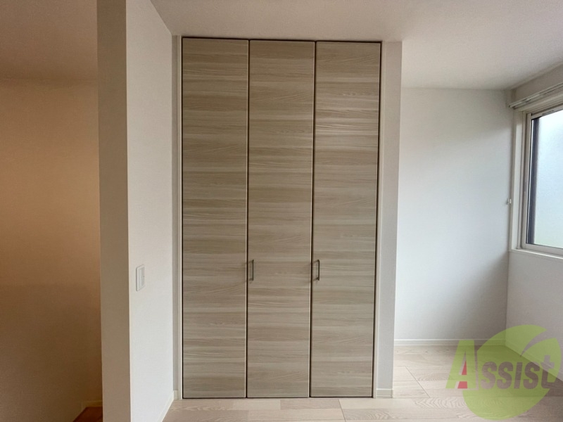 収納　収納スペースです。お洋服やお荷物はこちらへ。