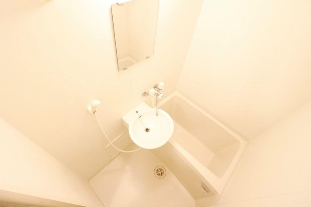 バス・シャワールーム　浴室乾燥機で雨や雪の日でもらくらくお洗濯！