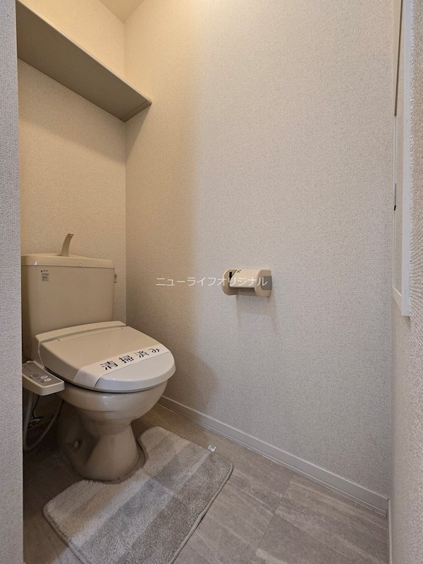 トイレ　あると嬉しい温水洗浄便座付き♪