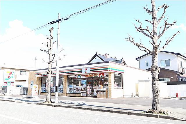コンビニ　セブンイレブン明田店（コンビニ）まで220m