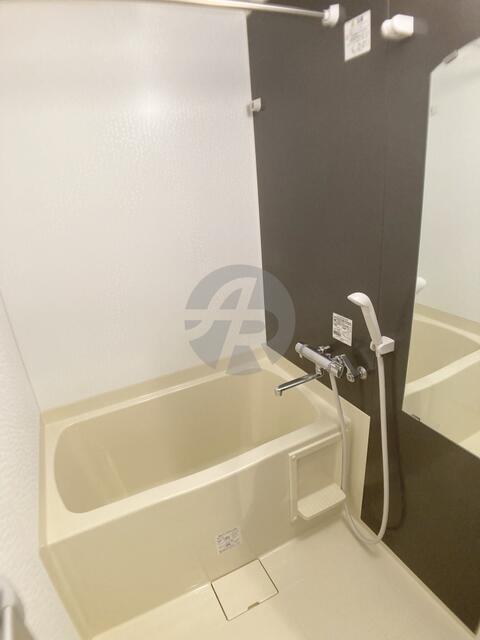 バス・シャワールーム　同物件別部屋参考写真