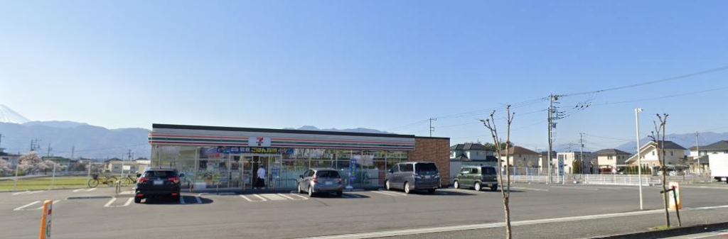 コンビニ　セブンイレブン 昭和町河東中島店（コンビニ）まで533m