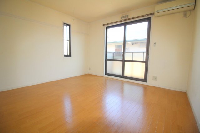 居室・リビング　別室の写真使用