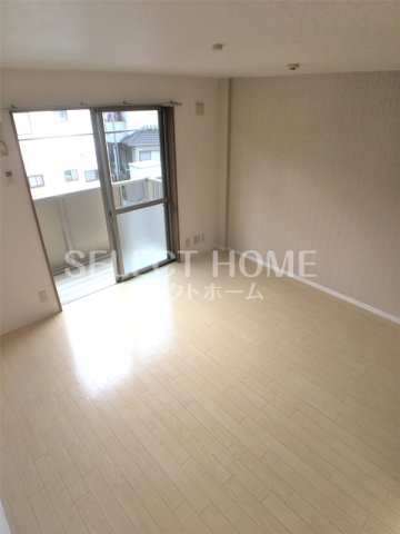 その他部屋・スペース　広くて明るい寝室